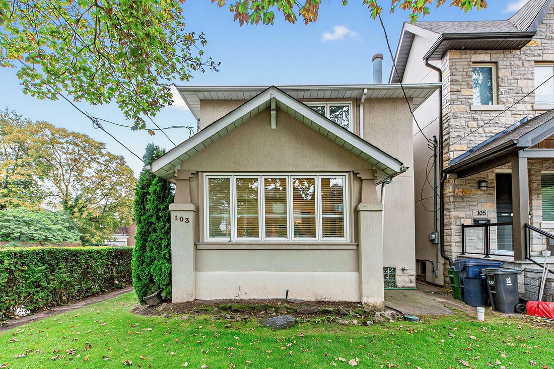 House in Toronto, Ontario, Canada 3 - 19022304