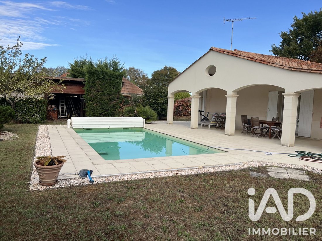 House in Le Las, Saint-Jean-d'Illac, France 3 - 19028778