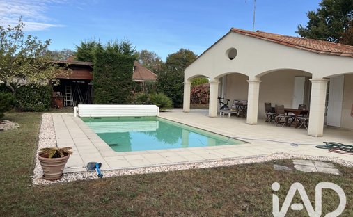 Casa a Le Las, Saint-Jean-d'Illac, Francia 1