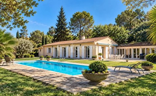 House in Mougins, Provence-Alpes-Côte d'Azur, France 1