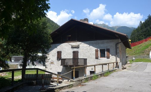 House in Pinzolo, Trentino – Alto Adige/Südtirol, Italy 1