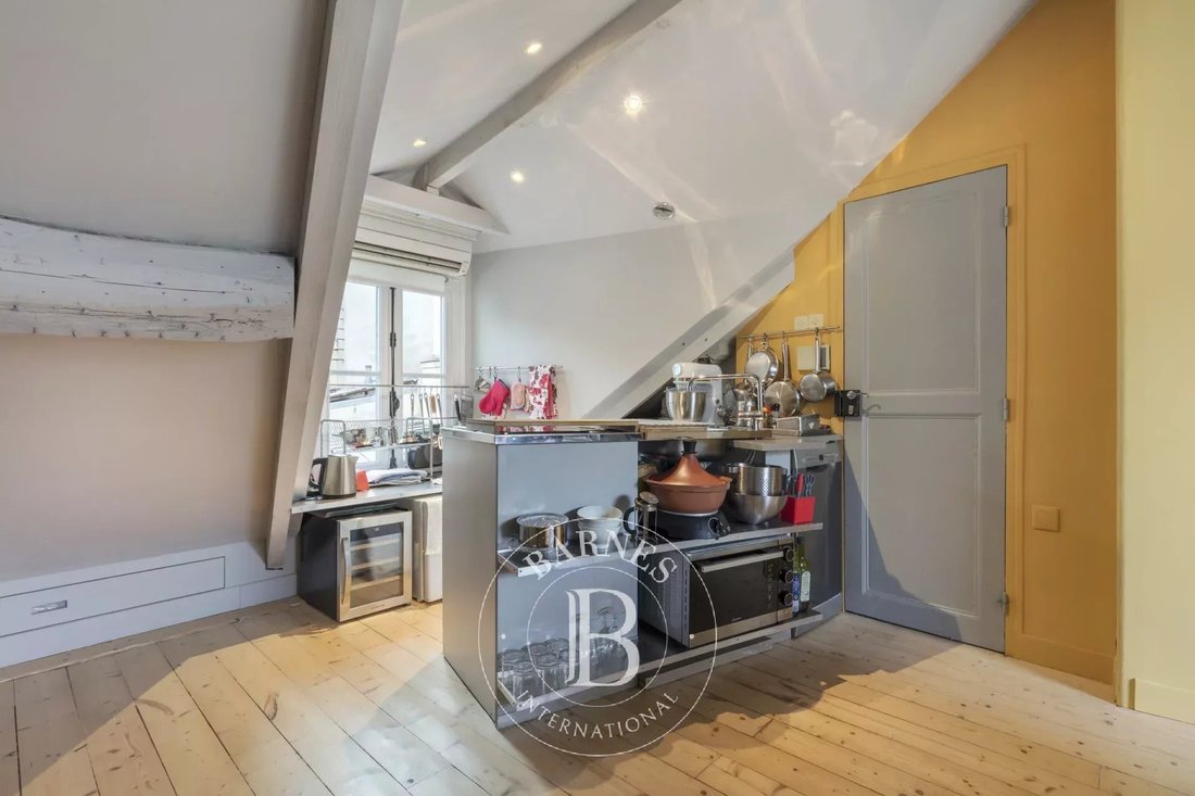 Apartment in Elysées-Madeleine, Paris 8e Arrondissement, Paris 4 - 19029476