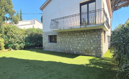 Maison à Broussailles, Cannes, France 1