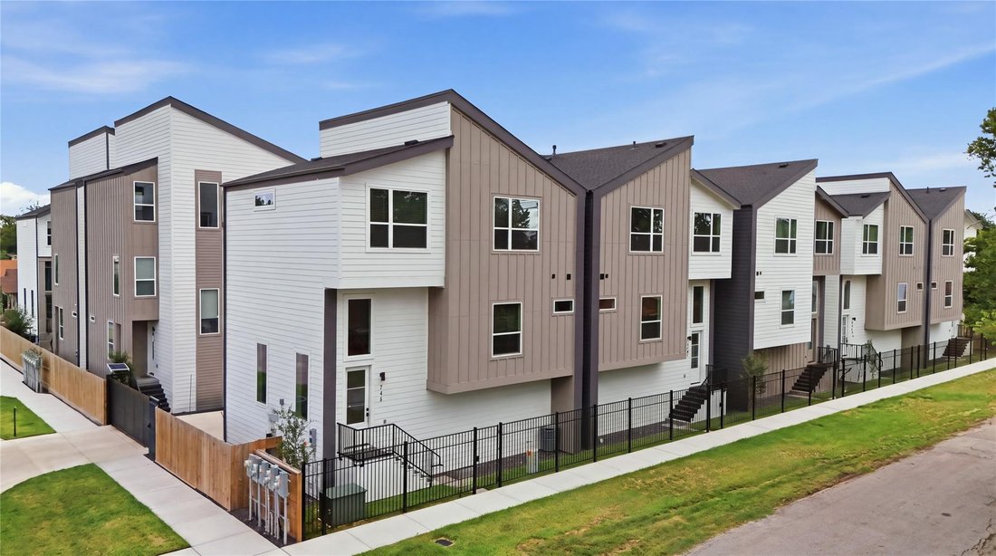 Houston, Texas, United States 4 - 19032499