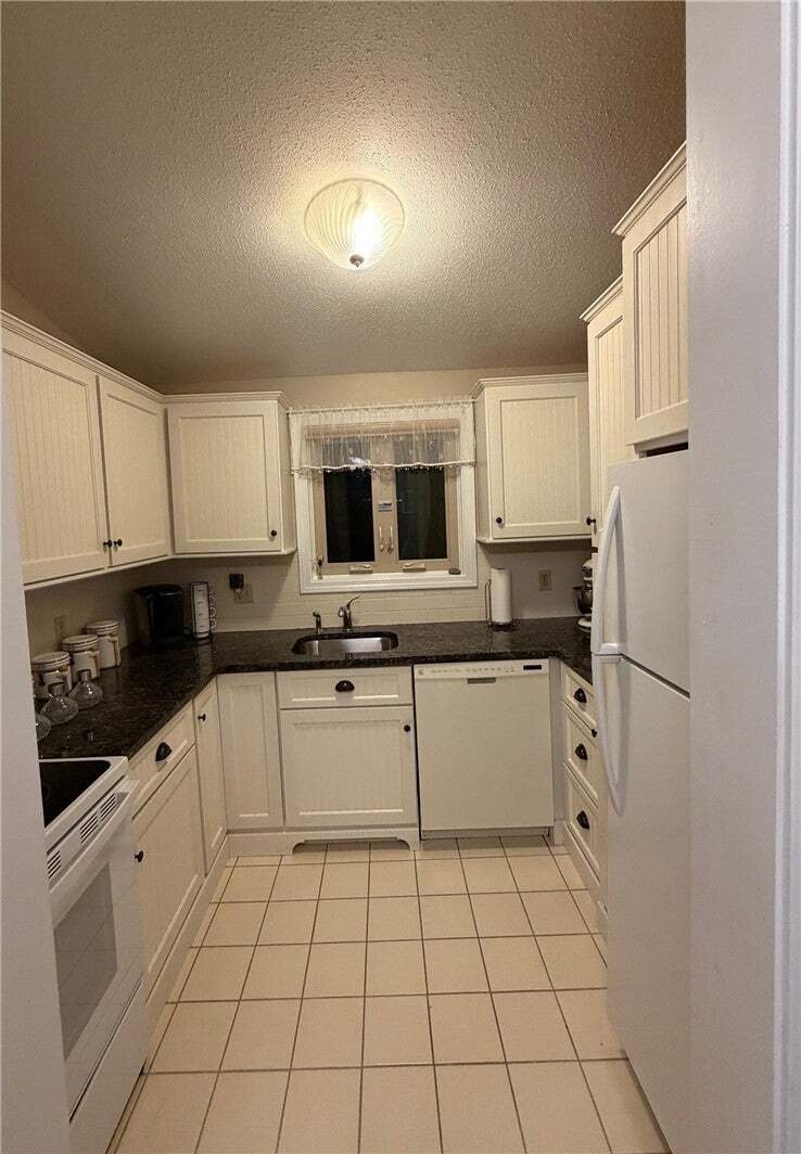 Condo in Narragansett, Rhode Island, United States 4 - 19023048