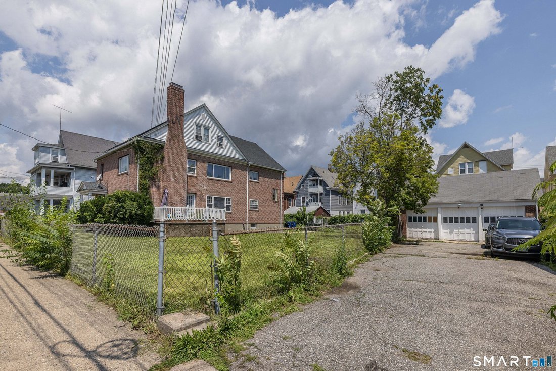 House in Bridgeport, Connecticut, United States 4 - 19026947