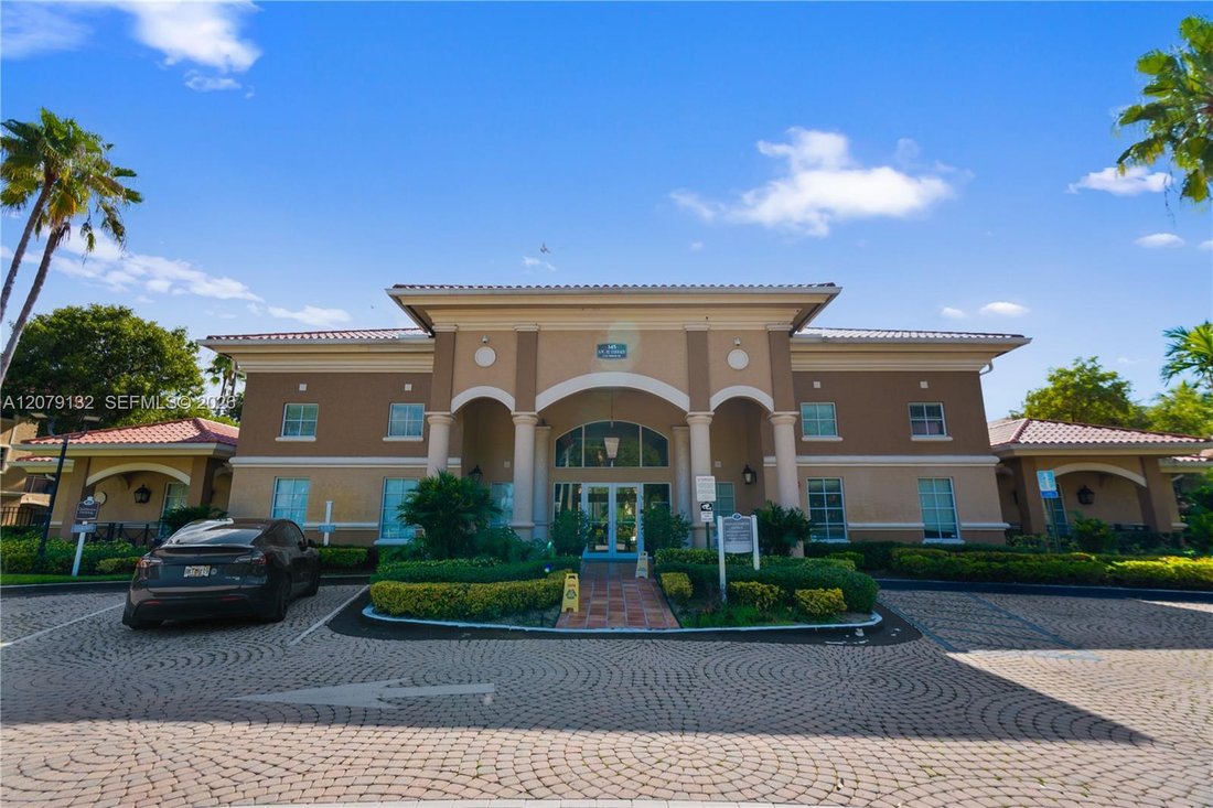 Condo in Miramar, Florida, United States 4 - 19025139