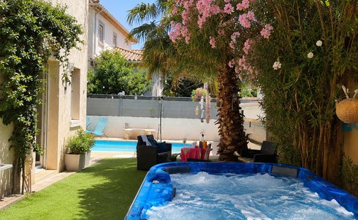 House in Sud, Villeneuve-les-Maguelone, France 1