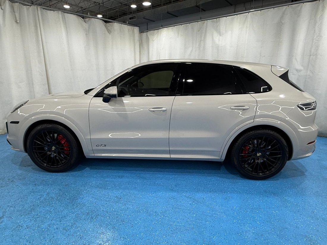 Suv in Bensenville, IL, United States 2 - 19025715