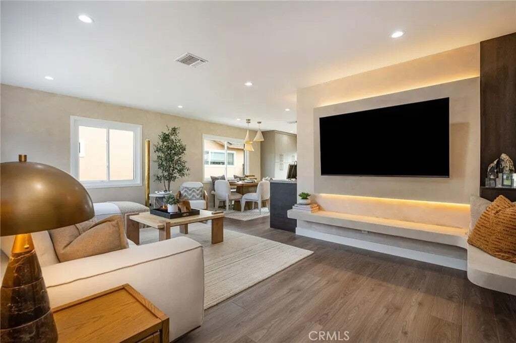 House in Signal Hill, California, United States 5 - 19027027