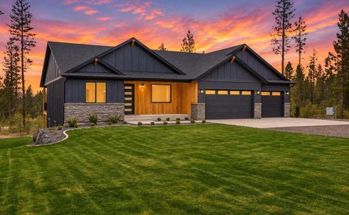 House in Chattaroy, Washington, United States 1