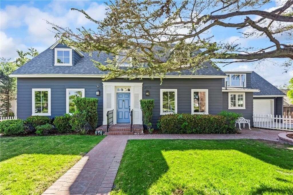 House in Signal Hill, California, United States 1 - 19027022