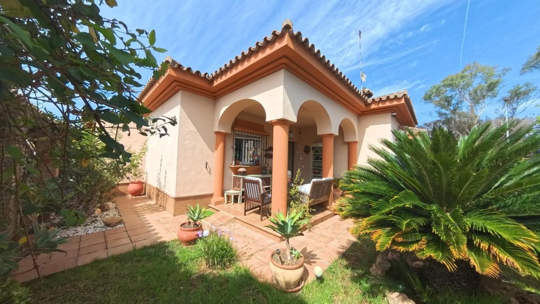 Villa in Chiclana de la Frontera, Andalusien, Spanien 2 - 19027516