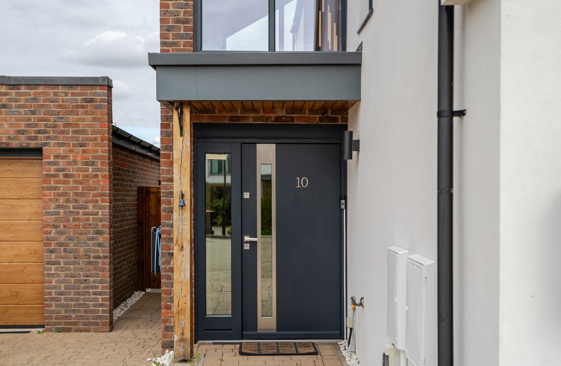 House in Milton Keynes, England 2 - 19027111
