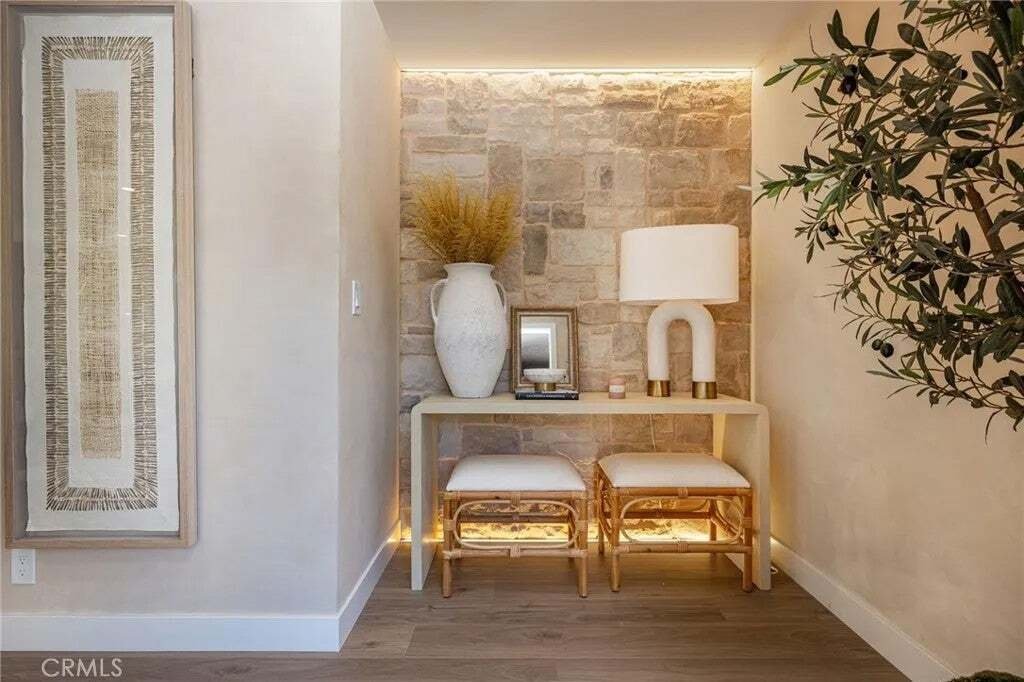House in Signal Hill, California, United States 3 - 19027027