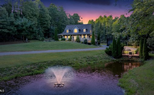 House in Hampton, Tennessee, United States 1