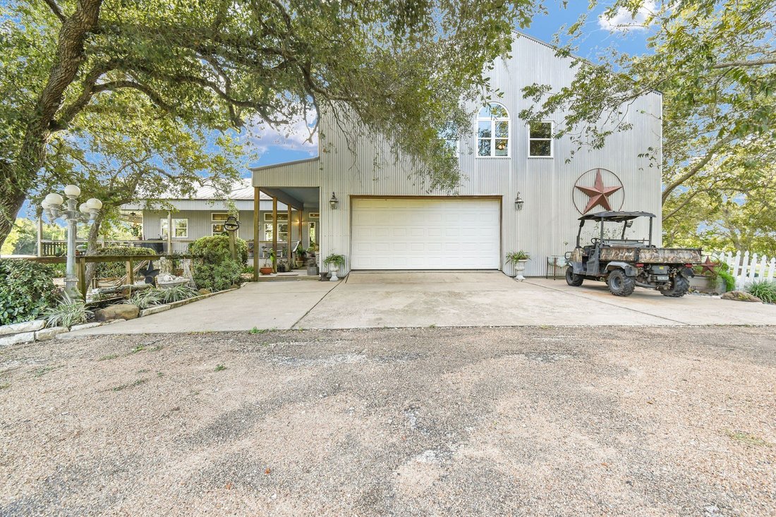 Brazoria, Texas, United States 2 - 19030431