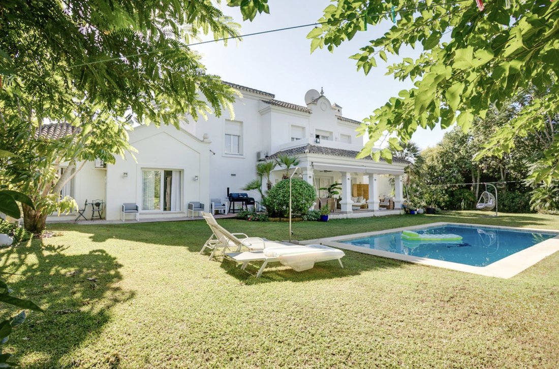 Villa in Estepona, Andalusia, Spain 1 - 19027998
