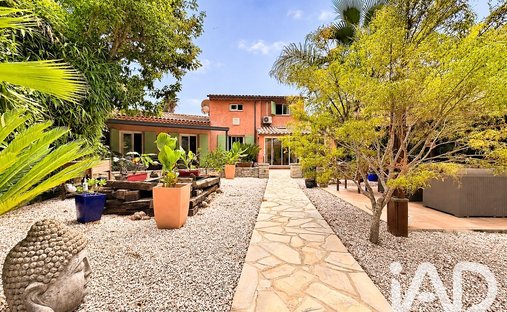 Haus in Auribeau-sur-Siagne, Provence-Alpes-Côte d'Azur, Frankreich 1