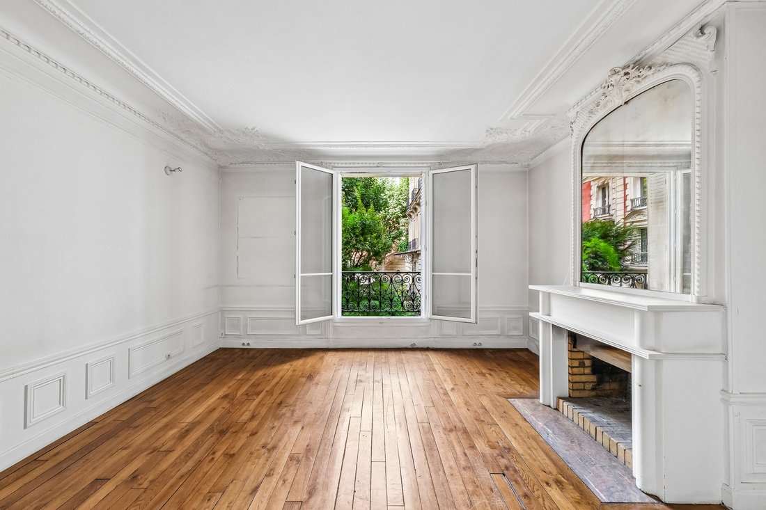 Apartment in Montmartre, Paris 18e Arrondissement, Paris 3 - 19021621