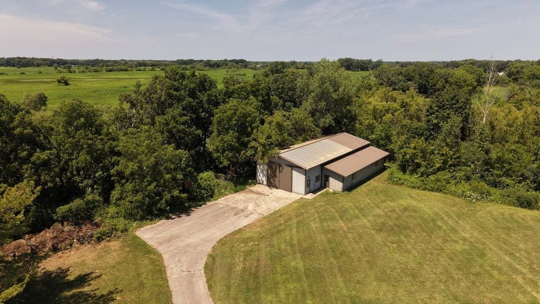 House in Antioch, Illinois, United States 4 - 19030887
