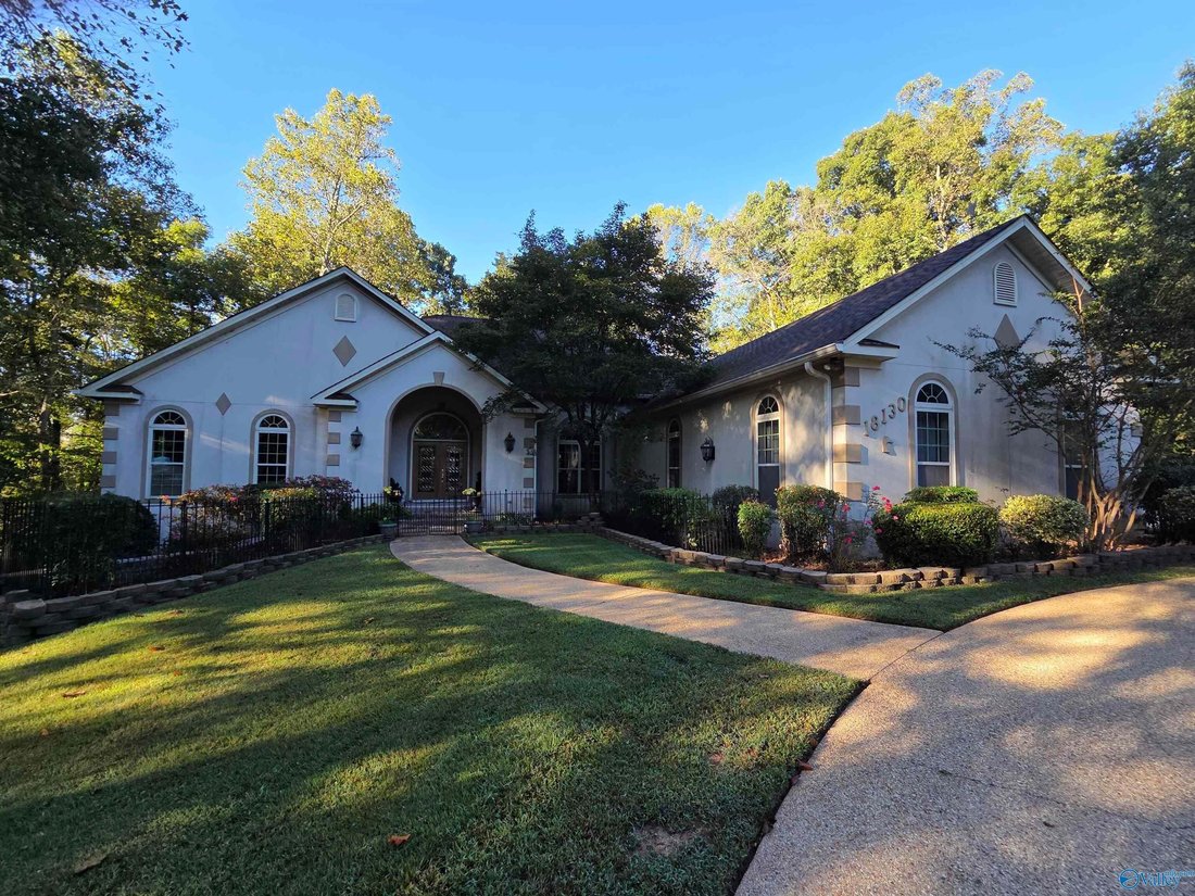 House in Elkmont, Alabama, United States 4 - 19026862