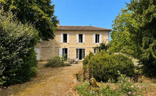 Haus in Branne, Neu-Aquitanien, Frankreich 1