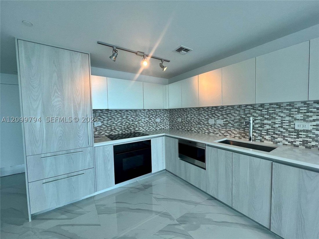 Condo in Miami, Florida, United States 2 - 19023375