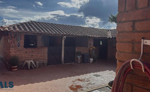 Finca in El Carmen de Viboral, Antioquia, Colombia 1