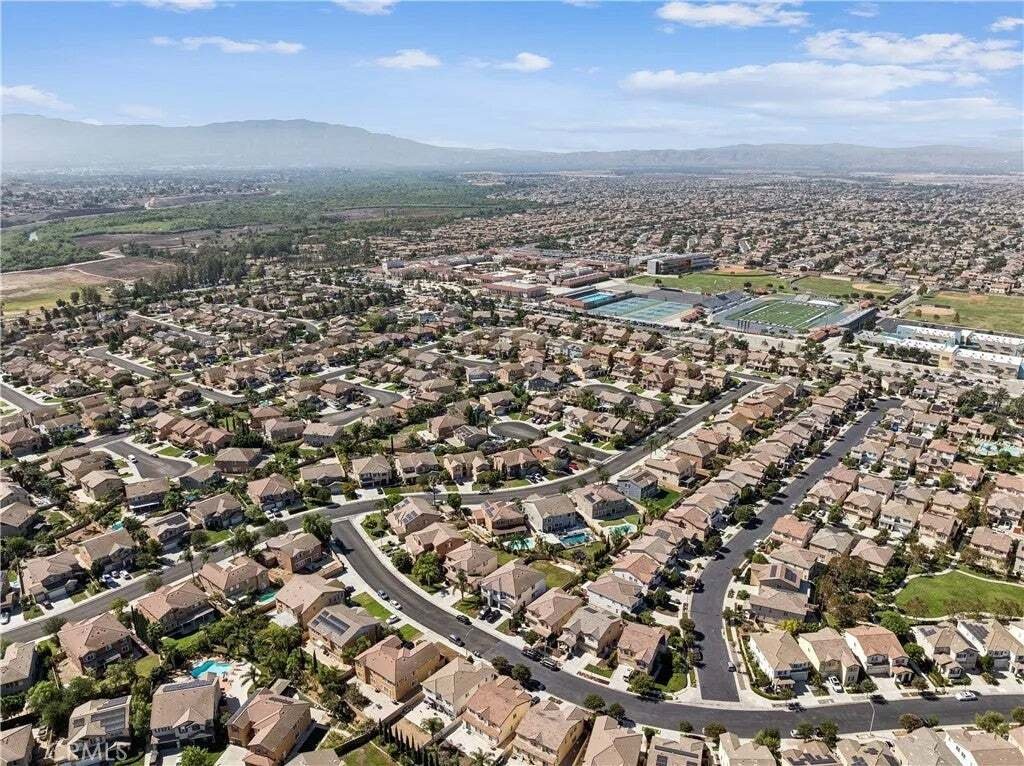 House in Corona, California, United States 3 - 19024525