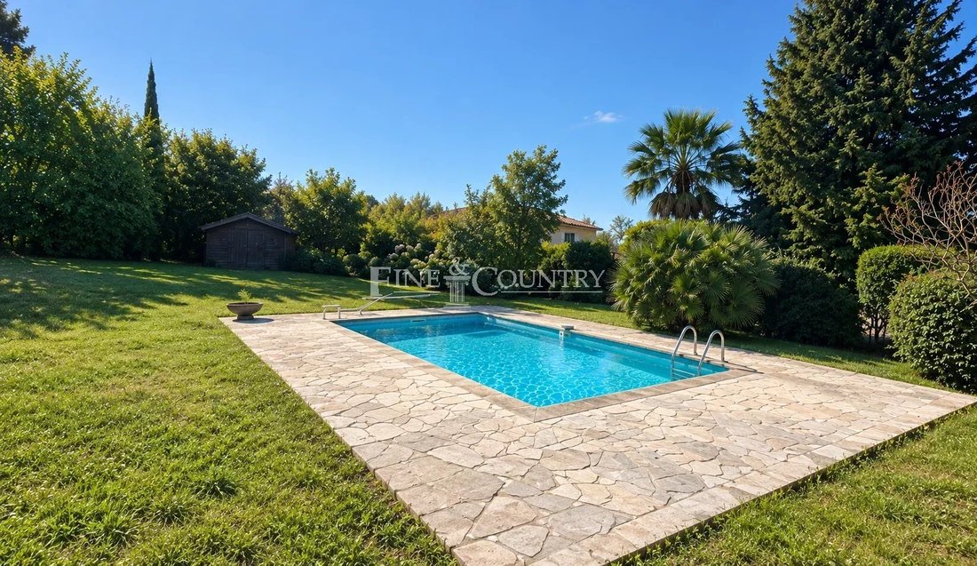 House in Mougins, Provence-Alpes-Côte d'Azur, France 2 - 19029967