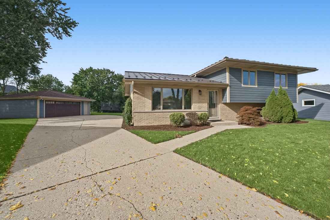 House in Schaumburg, Illinois, United States 2 - 19027395