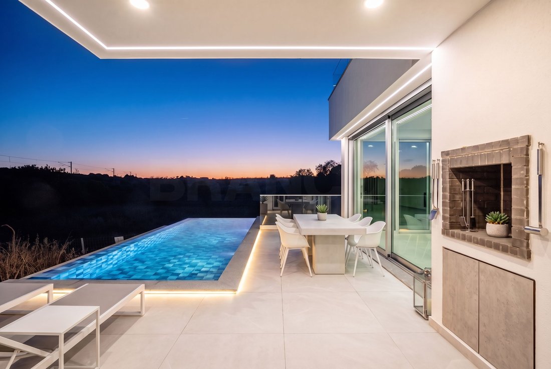 Villa in Lagoa e Carvoeiro, Algarve, Portugal 1 - 19025474