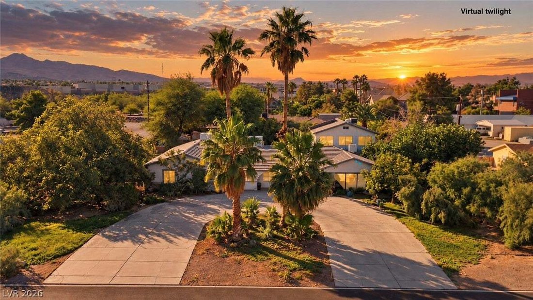 House in Henderson, Nevada, United States 2 - 19029176