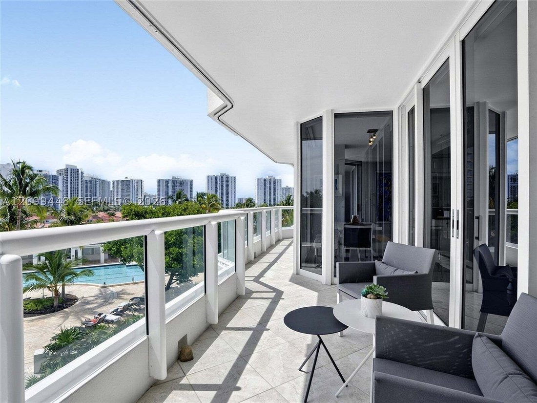 Condo in Aventura, Florida, United States 1 - 19020369
