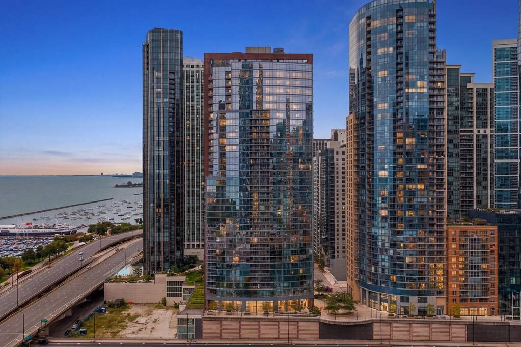 Condo in Chicago, Illinois, United States 3 - 19035117