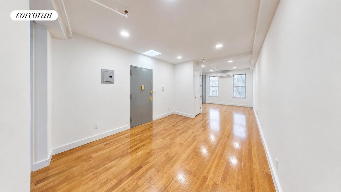 House in New York, New York, United States 2 - 19033927