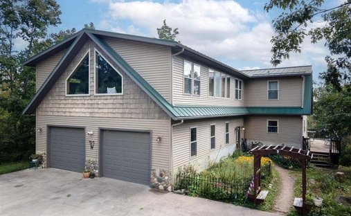 House in Atlanta, Michigan, United States 1