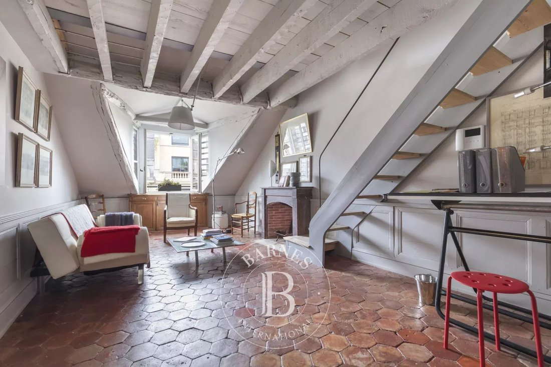 Apartment in Elysées-Madeleine, Paris 8e Arrondissement, Paris 2 - 19029476