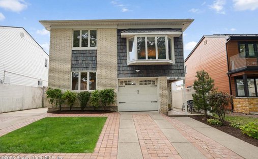House in New York, New York, United States 1