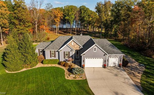 House in Lake Milton, Ohio, United States 1