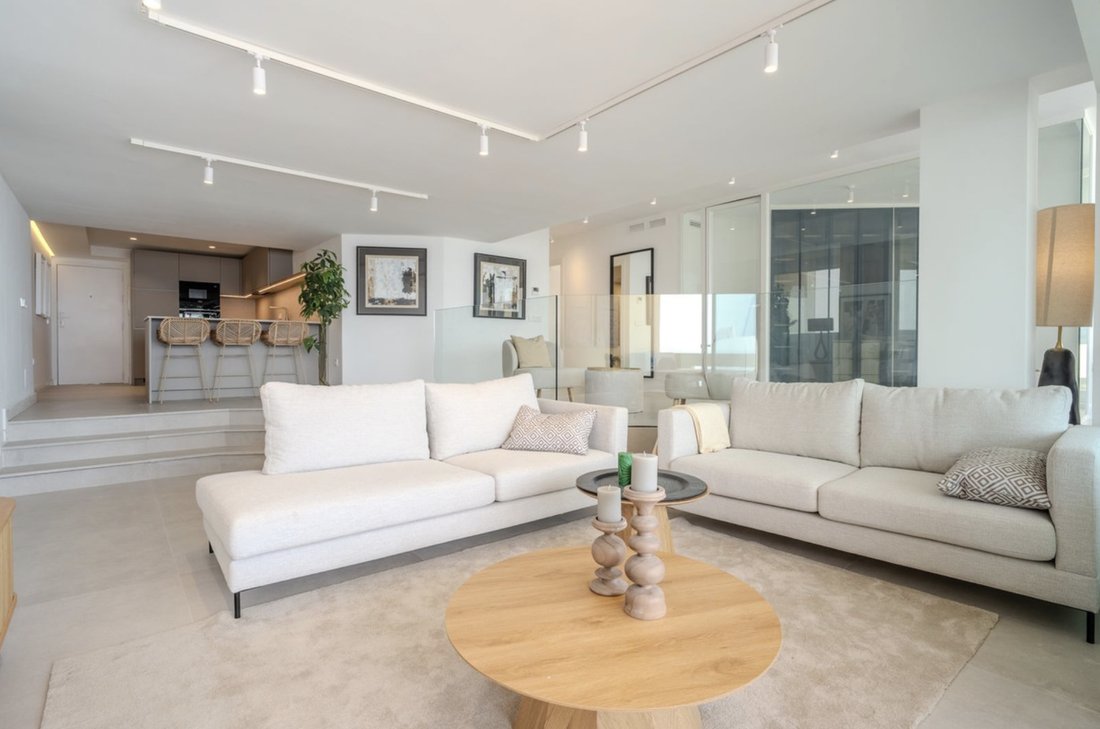 Apartment in Marbella, Andalusia, Spain 4 - 19027973