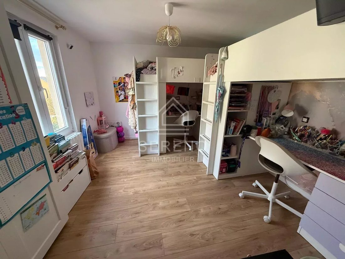 Apartment in Fontenay-sous-Bois, Ile-de-France, France 4 - 19029376