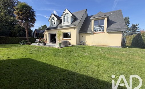 House in Saint-Martin-du-Vivier, Normandy, France 1