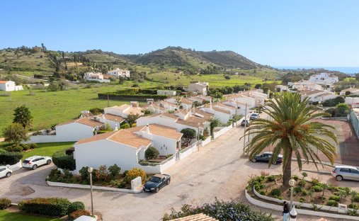 Villa in Praia da Luz, Algarve, Portugal 1