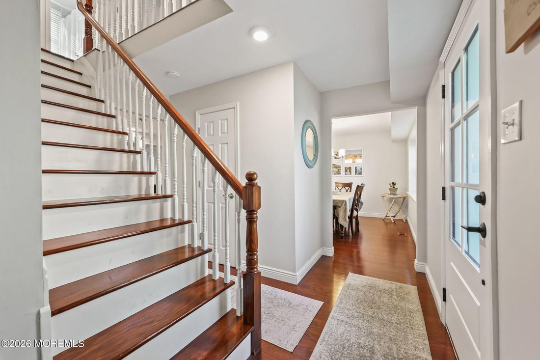 House in Manalapan Township, New Jersey, United States 4 - 19020388
