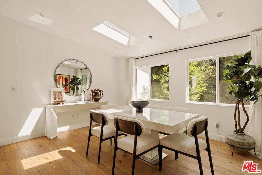 House in Los Angeles, California, United States 4 - 19023166