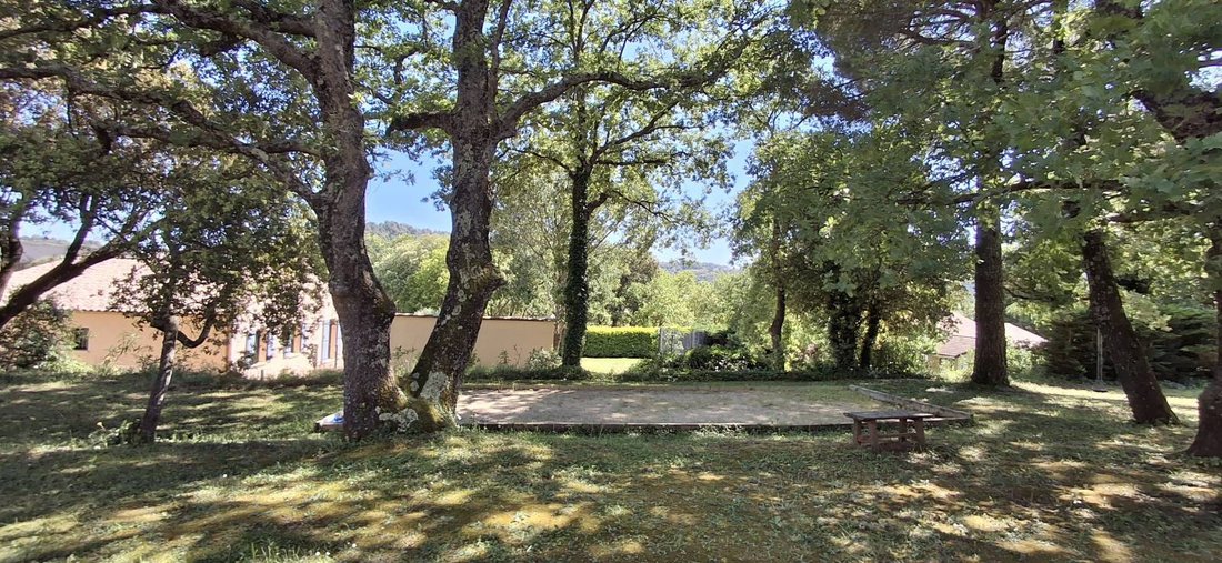 Castle in Ouest, Saint-Paul-Trois-Châteaux, France 1 - 19025181
