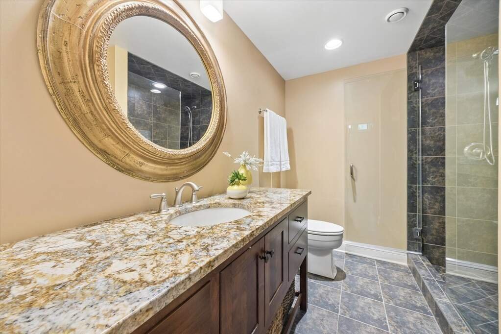 House in Hinsdale, Illinois, United States 2 - 19035113