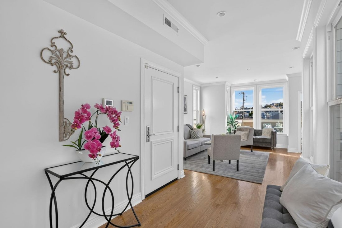 Condo in San Francisco, California, United States 2 - 19017677